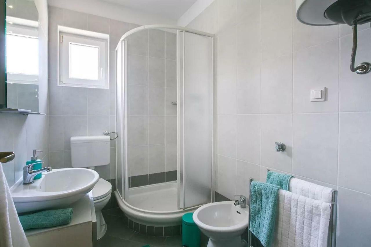 Apartment Vitalia 2+2 포레치 외부 사진