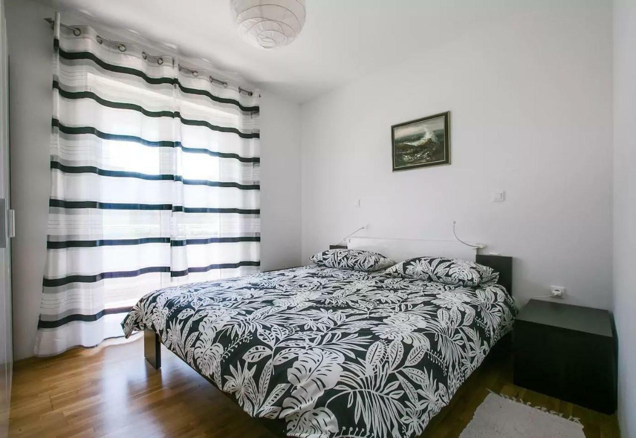 Apartment Vitalia 2+2 포레치 외부 사진