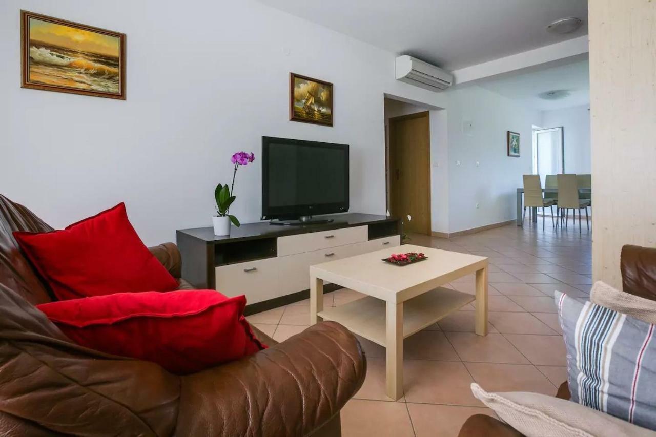 Apartment Vitalia 2+2 포레치 외부 사진