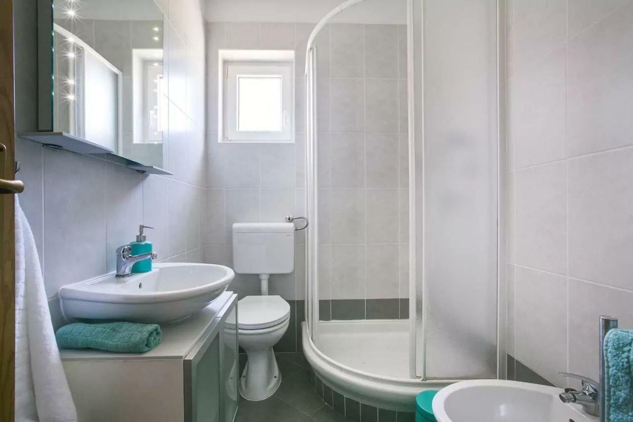 Apartment Vitalia 2+2 포레치 외부 사진