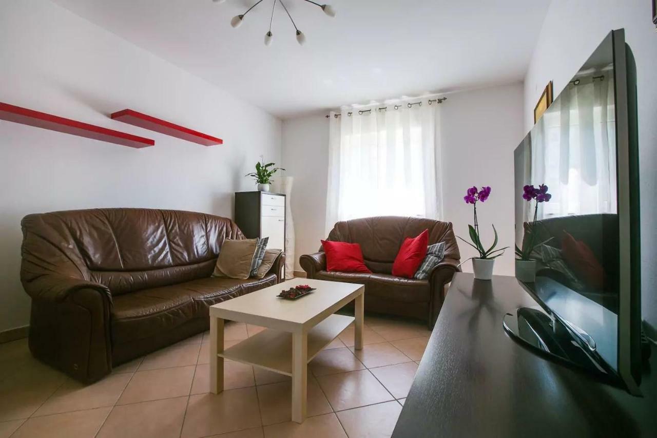 Apartment Vitalia 2+2 포레치 외부 사진
